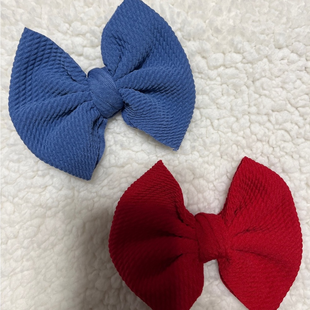 Hair bows !!